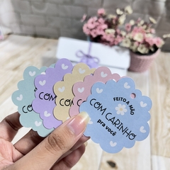 Tag feito á mão com carinho