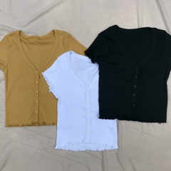 Remera con botones rulotte - negro - comprar online