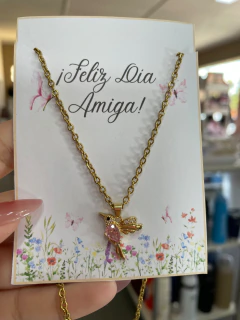 Collar acero dorado dije picaflor con strass rosa