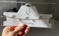 COLLAR DE FIESTA HOJITAS PLATEADO