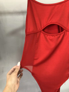 BODY rojo con tul en internet