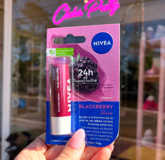 Bálsamo Nivea BlackBerry shine