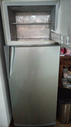 Imagen de Heladera Gafa Gris Plata 330 lts. con freezer