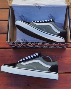Vans Old Skool - 410 - Roupa Feminina / Roupa Masculina / Lingerie | Alpha Store
