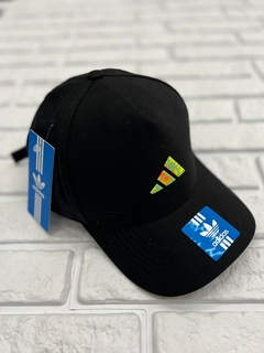 Boné Adidas - 284 na internet