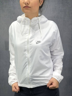 Corta vento Nike - 256 na internet