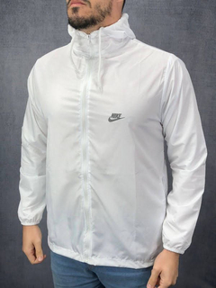 Corta vento Nike Forrado - 255 - loja online