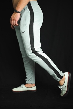 Calça Elastic Nike - 109 - comprar online