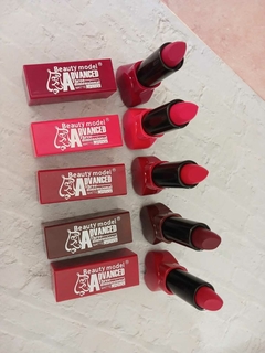 LABIAL MATTE EN BARRA BEAUTY MODEL - comprar online
