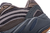 Adidas Yeezy Boost 700 V2 “Geode” na internet