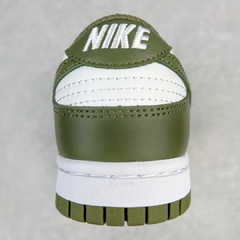 Dunk Low SP | Medium Olive na internet