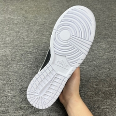 Dunk Low SP | Reverse Panda - Loja Tuko