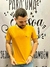 Camiseta Básica Acostamento c/ Lobo Costas