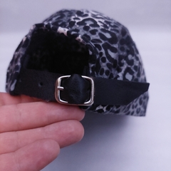 5-PANEL CAP | ANIMAL PRINT GREY II - comprar online
