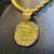PINGENTE MEDALHA FÉ COM COROA 4D CRAVEJADA EM PEDRAS ZIRCÔNIAS - (4x4cm) - BANHADO A OURO 18K - Joias banhadas a ouro 18K | Exclusive Joias 18K