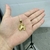 PINGENTE FERRADURA COM CAVALO - M - 3x2,5cm - Banhado a Ouro 18k na internet