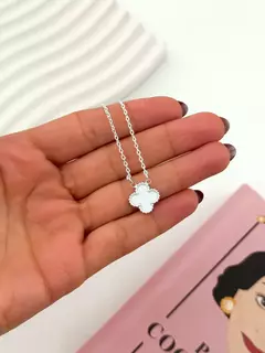 COLLAR BLANCO PLATEADO - comprar online