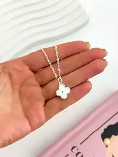 COLLAR TREBOL BLAN - comprar online
