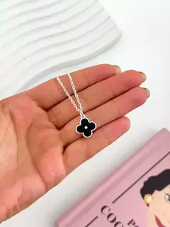 COLLAR TREBOL BLACK - comprar online