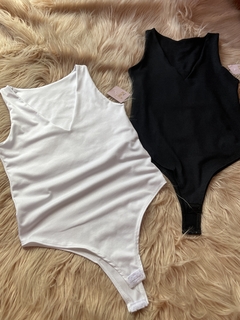 Body escote V