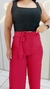 calça pantalona com cinto