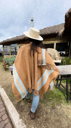 PONCHO PATRIA MARRÓN - comprar online