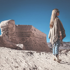 Imagen de PONCHO GRIS FEM