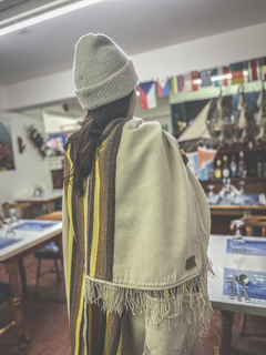 PONCHO CRUDO en internet