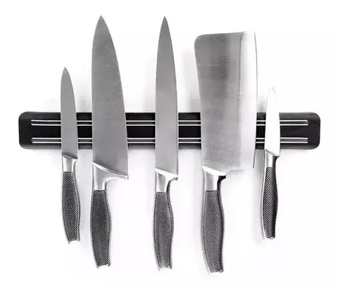 Barra magnética preta de 33 cm com cinco facas de cozinha com cabos pretos texturizados