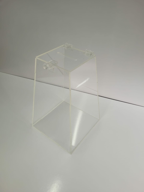 Urna acrílica 20 Cm Base E 12 Cm Topo Altura: 30 Cm