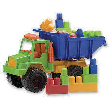 CAMION MEDIANO CON UNA BOLSA DE BLOQUES