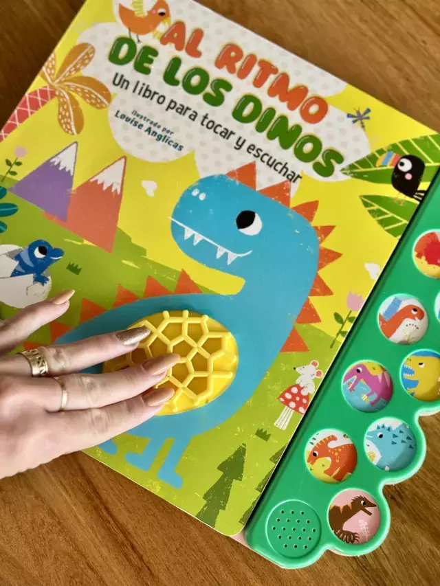 SUAVES SONIDOS - AL RITMO DE LOS DINOS (texturas y sonidos)
