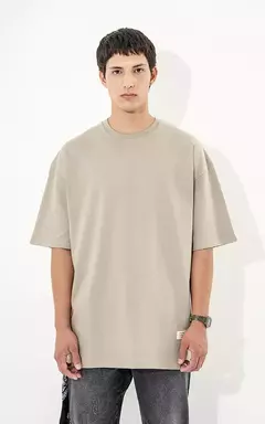 REMERA SUPER OVERSIZE ROMEO BEIGE - YURKO