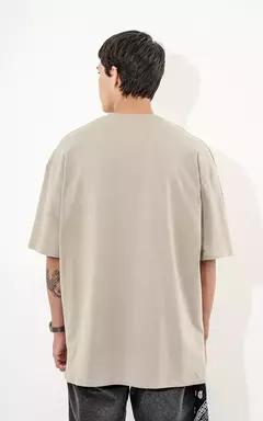 REMERA SUPER OVERSIZE ROMEO BEIGE en internet