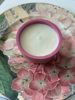VELA "PINK" DE SOJA EN CUENCO DE MADERA PINTADO - comprar online