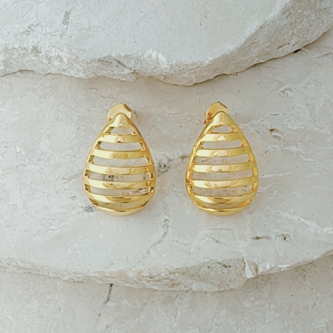 Brinco Gota Vazado Banhado a Ouro 18k Hipoalergênico