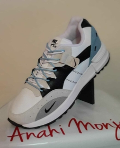 NIKE AIR DOBLE TRENZA en internet