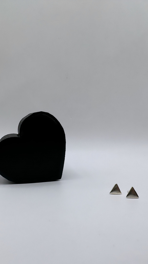 Brinco triangulo (pp)