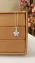 Colar com Flor em Zircônias Cristal