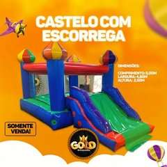 CASTELO COM ESCORREGA - C/ MOTOR - 4.20m x 2.80m