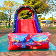 TOBOGÃ PREMIUM GRAFITADO - C/ ESCALADA - C/ MOTOR - 6.50m x 2.80m x 4.20m - Gold Brinquedos Infláveis