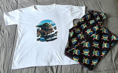 Pijama Media Estacion Adulto BABY YODA - comprar online
