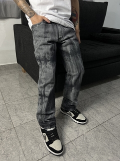 JEAN MOM SMOKE