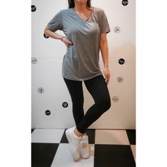 REMERON MAXI DE JERSEY LISO CUELLO V