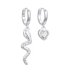 Argollas Serpiente y corazón en internet