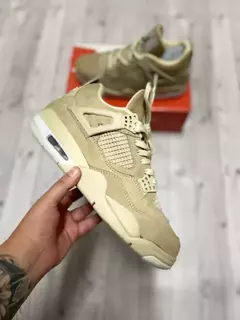 Nike Air Jordan 4 - Bege na internet