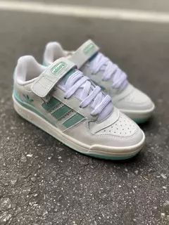 Adidas Forum Low - Branco e Ciano - comprar online
