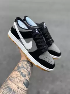 Nike SB Dunk Low - Cinza e Preto na internet