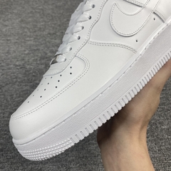 Nike Air Force 1 - Branco na internet