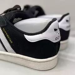 Adidas SuperStar - Preto com Branco na internet